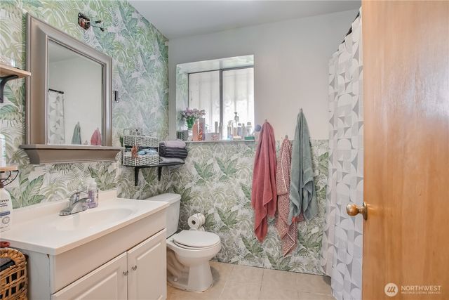 4560 34th Avenue S, Seattle, WA 98118