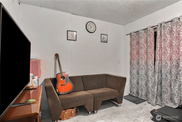 4560 34th Avenue S, Seattle, WA 98118