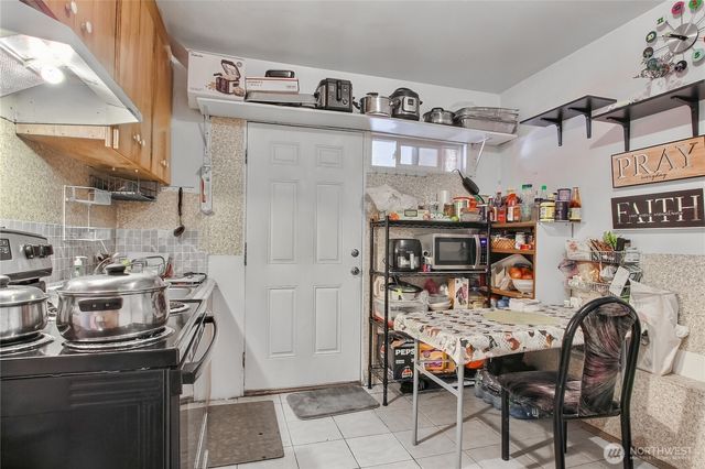 4560 34th Avenue S, Seattle, WA 98118