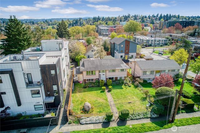 4560 34th Avenue S, Seattle, WA 98118