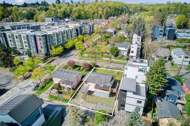 4560 34th Avenue S, Seattle, WA 98118