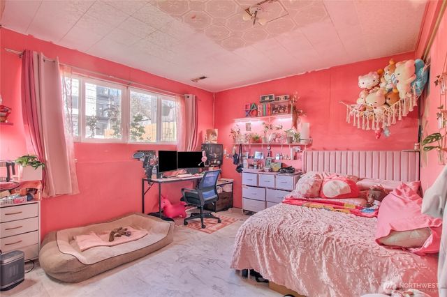 4560 34th Avenue S, Seattle, WA 98118