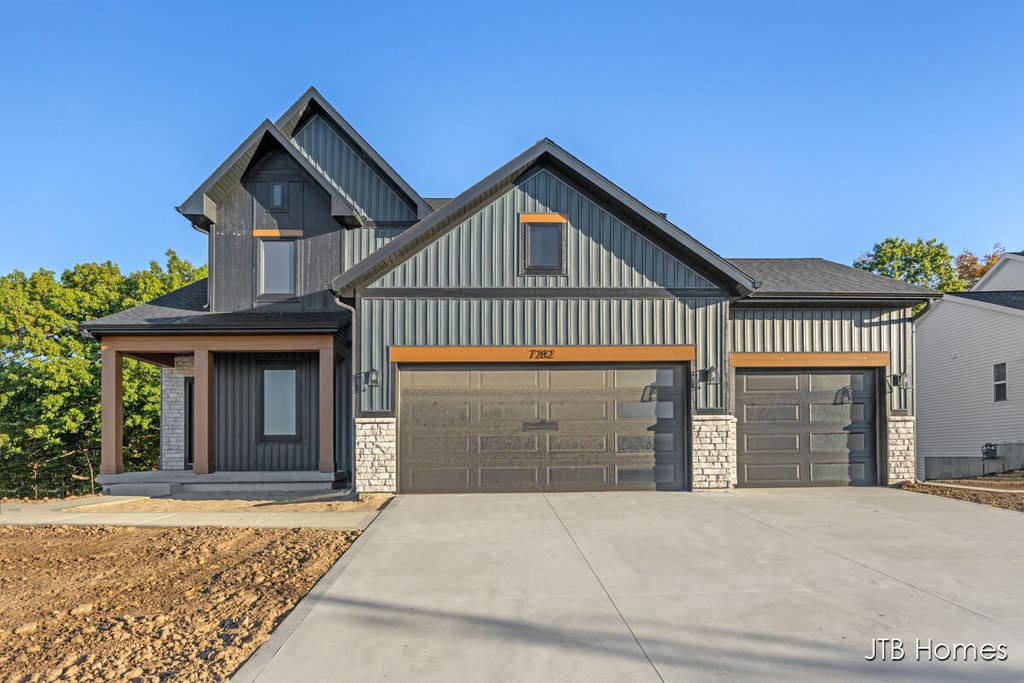 7282 Graymoor Street, Caledonia, MI 49316