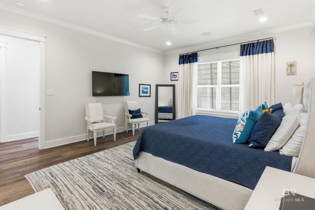 724 W Canal Drive, Gulf Shores, AL 36542