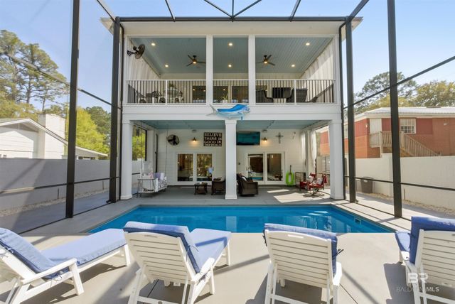 724 W Canal Drive, Gulf Shores, AL 36542