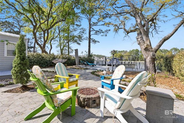 724 W Canal Drive, Gulf Shores, AL 36542