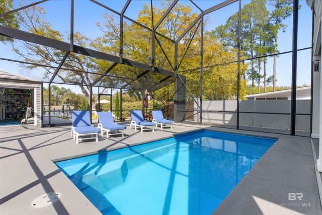 724 W Canal Drive, Gulf Shores, AL 36542