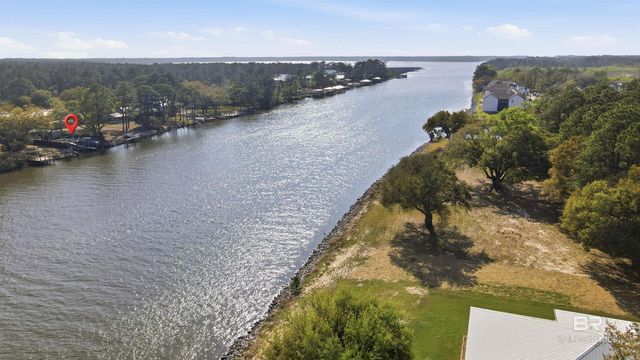 724 W Canal Drive, Gulf Shores, AL 36542