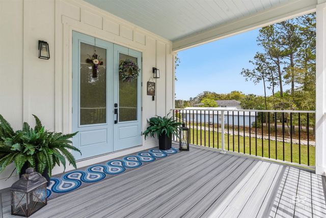 724 W Canal Drive, Gulf Shores, AL 36542