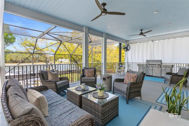 724 W Canal Drive, Gulf Shores, AL 36542