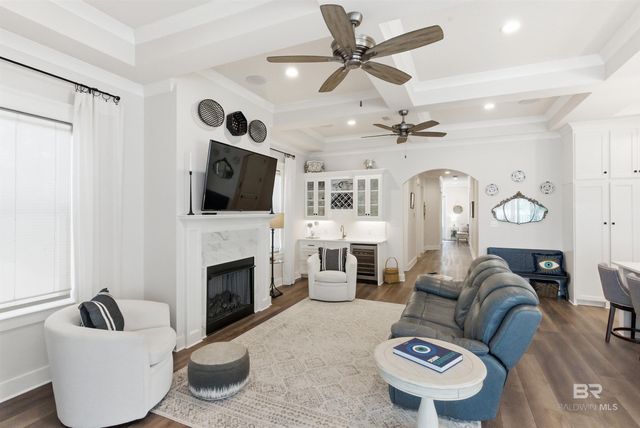724 W Canal Drive, Gulf Shores, AL 36542