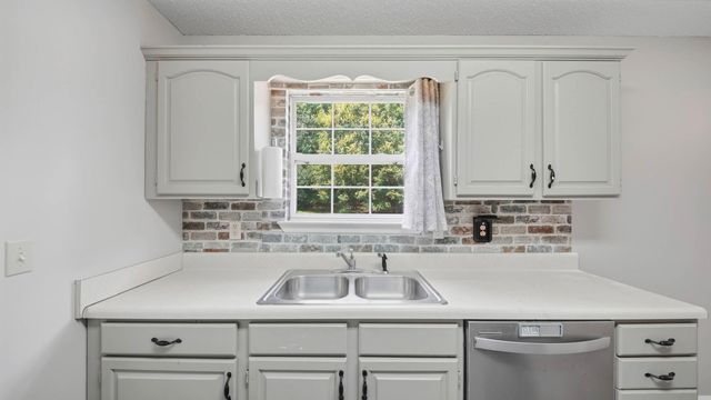 186 Rodeo Drive, Rock Spring, GA 30739