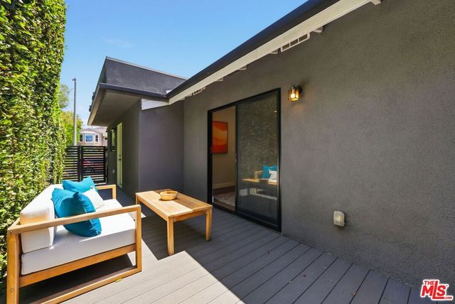 3629 Corinth Avenue, Los Angeles, CA 90066