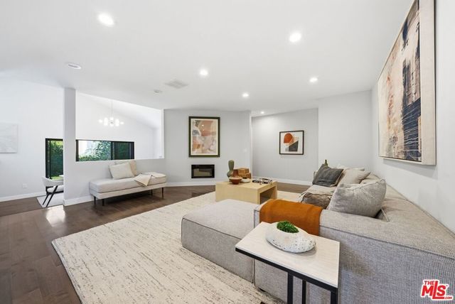 3629 Corinth Avenue, Los Angeles, CA 90066