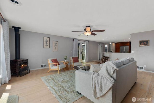 20919 SE 202nd Street, Renton, WA 98058