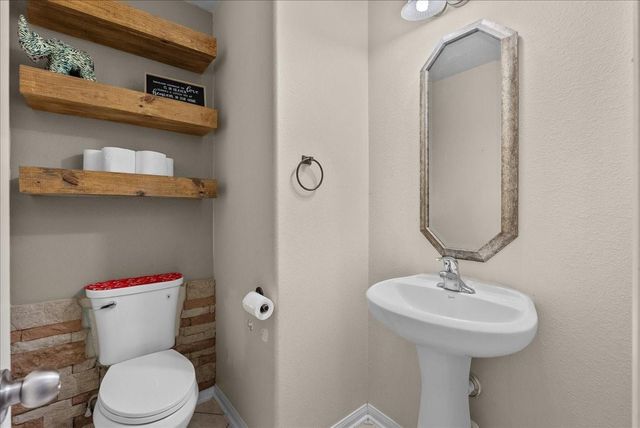 3703 Wild Oak Drive, Pearland, TX 77581