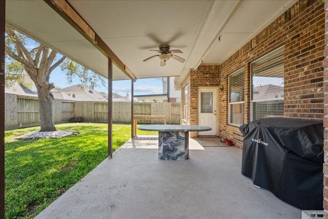 3703 Wild Oak Drive, Pearland, TX 77581