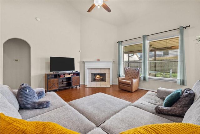 3703 Wild Oak Drive, Pearland, TX 77581