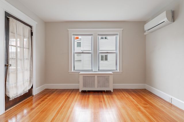 35 Rossmere 1, Newton, MA 02460