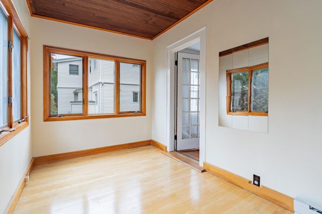 35 Rossmere 1, Newton, MA 02460