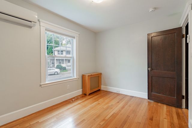 35 Rossmere 1, Newton, MA 02460