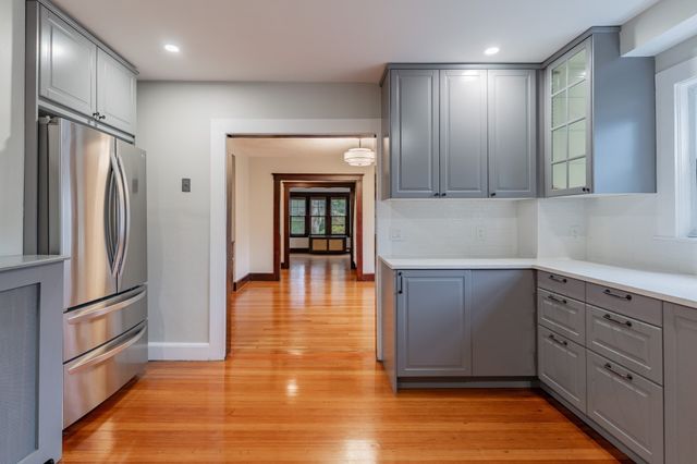 35 Rossmere 1, Newton, MA 02460