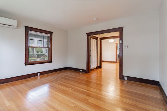 35 Rossmere 1, Newton, MA 02460