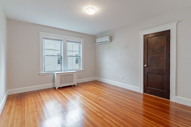 35 Rossmere 1, Newton, MA 02460