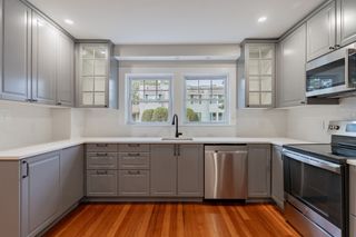 35 Rossmere 1, Newton, MA 02460
