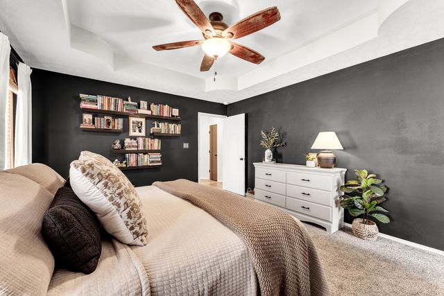 1963 S Oakview Lane, Nixa, MO 65714