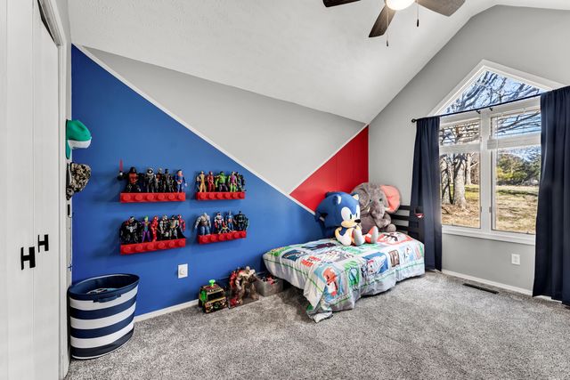 1963 S Oakview Lane, Nixa, MO 65714