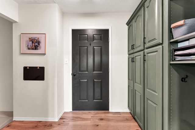 1963 S Oakview Lane, Nixa, MO 65714