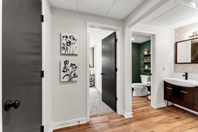 1963 S Oakview Lane, Nixa, MO 65714