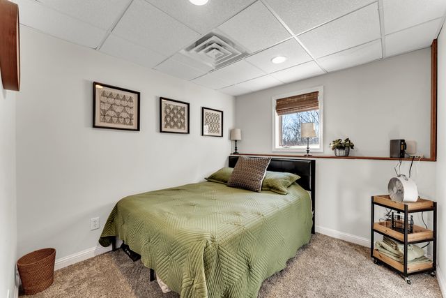 1963 S Oakview Lane, Nixa, MO 65714