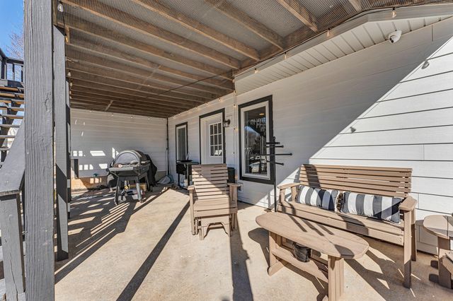 1963 S Oakview Lane, Nixa, MO 65714