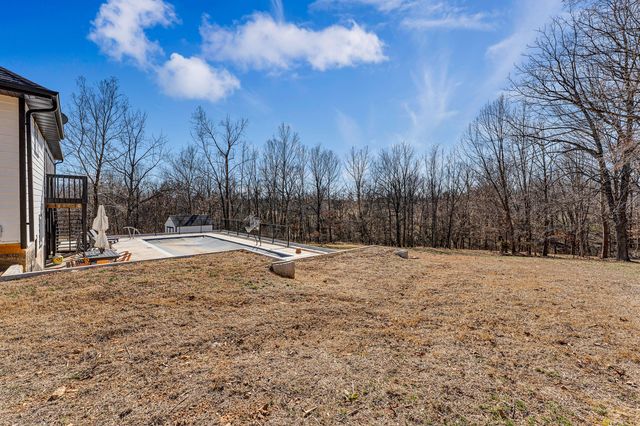 1963 S Oakview Lane, Nixa, MO 65714