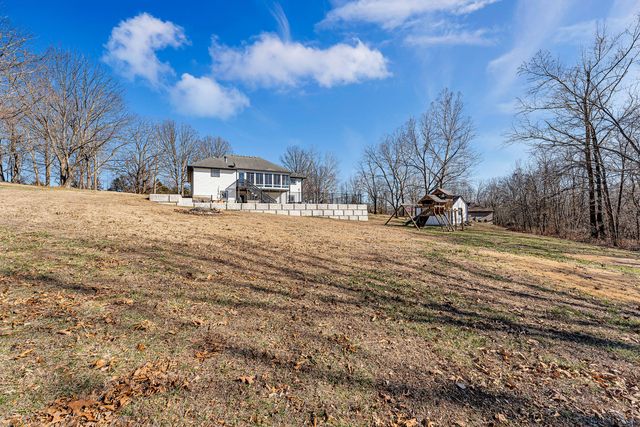 1963 S Oakview Lane, Nixa, MO 65714