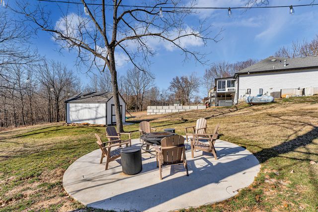 1963 S Oakview Lane, Nixa, MO 65714