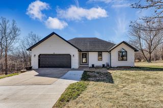 1963 S Oakview Lane, Nixa, MO 65714