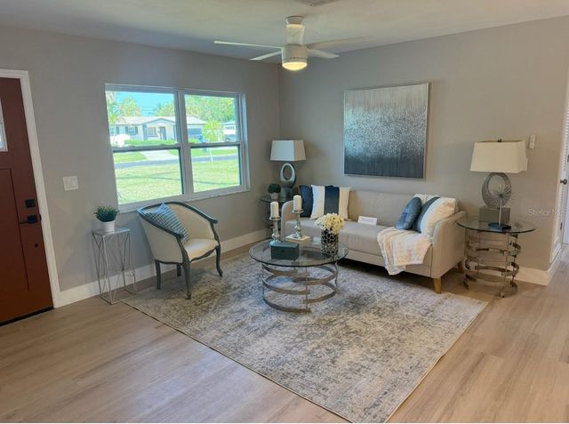 4427 HUNTINGTON STREET NE, St Petersburg, FL 33703