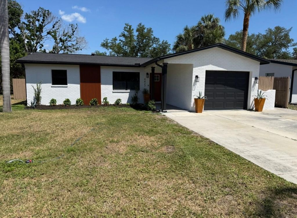 4427 HUNTINGTON STREET NE, St Petersburg, FL 33703