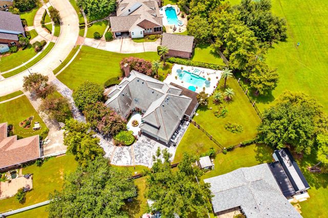 222 Tiger Tail Rd, Houma, LA 70360