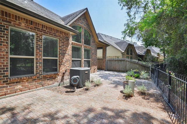12218 Valley Lodge Parkway, Humble, TX 77346