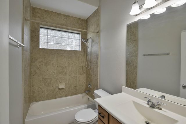 12218 Valley Lodge Parkway, Humble, TX 77346