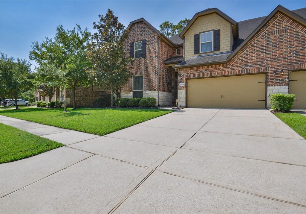 12218 Valley Lodge Parkway, Humble, TX 77346