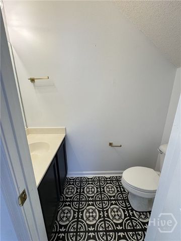 4 Greatwood Way, Savannah, GA 31407