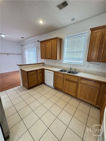 4 Greatwood Way, Savannah, GA 31407