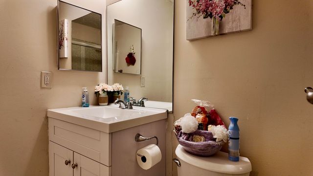 1061 NW 85th Terrace, Plantation, FL 33322