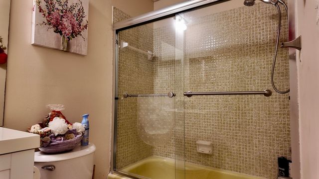 1061 NW 85th Terrace, Plantation, FL 33322