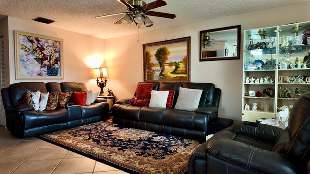 1061 NW 85th Terrace, Plantation, FL 33322